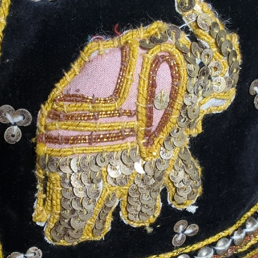 Vtg Kalaga Embroidered Elephant Tapestry Cap Beaded‎ Sequin Black Velvet Mynamar - Picture 11 of 16
